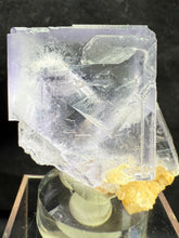 Load image into Gallery viewer, Fluorite-04