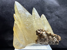 Load image into Gallery viewer, Calcite-01