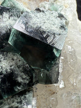 Load image into Gallery viewer, Fluorite-08