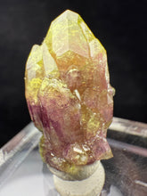 Load image into Gallery viewer, Vesuvianite-14