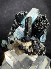 Load image into Gallery viewer, Aquamarine-01