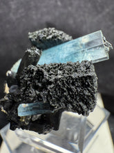Load image into Gallery viewer, Aquamarine-01