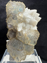 Load image into Gallery viewer, Fluorite-11