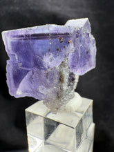 Load image into Gallery viewer, Fluorite-23