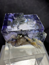 Load image into Gallery viewer, Fluorite-25