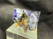 Load image into Gallery viewer, Fluorite-25