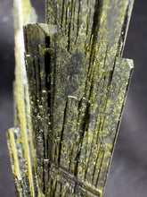 Load image into Gallery viewer, Epidote-03