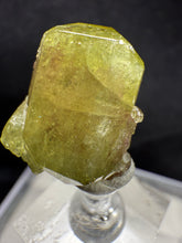 Load image into Gallery viewer, Vesuvianite-31