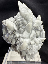 Load image into Gallery viewer, Calcite-04