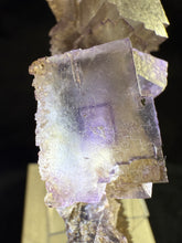Load image into Gallery viewer, Fluorite-37