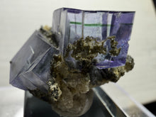 Load image into Gallery viewer, Fluorite-44
