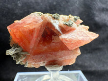 Load image into Gallery viewer, Rhodochrosite-01
