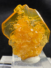 Load image into Gallery viewer, Wulfenite-01
