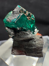 Load image into Gallery viewer, Dioptase-01

