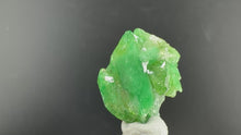 Load and play video in Gallery viewer, Vesuvianite-35
